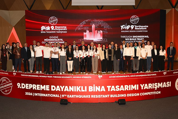 Geleceğin genç mühendisleri ödüllendirildi