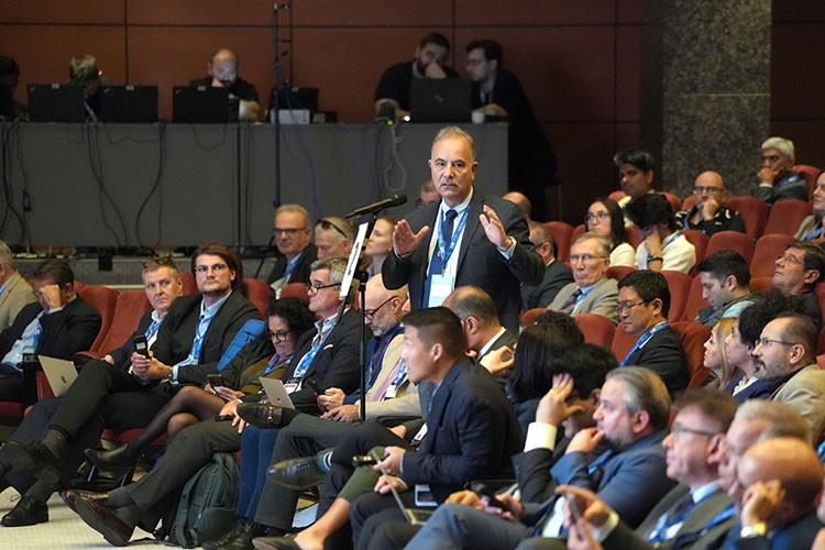 Dünyada her yıl 2 milyon 500 bin kişiye protez uygulanıyor