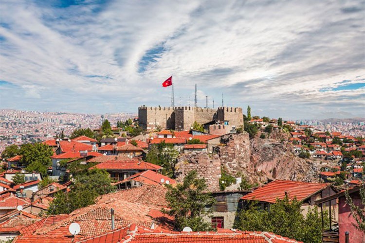 Ankara turizmini 12 aya yaymak için direkt uçuşların artırılması talebi
