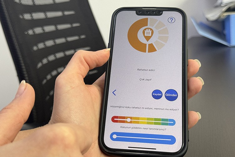 Kötü koku yayılan alanları kayıt altına almak için mobil uygulama geliştirdiler
