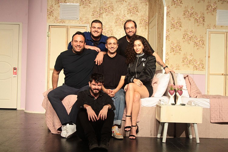 'Münasebetsiz' e yoğun ilgi