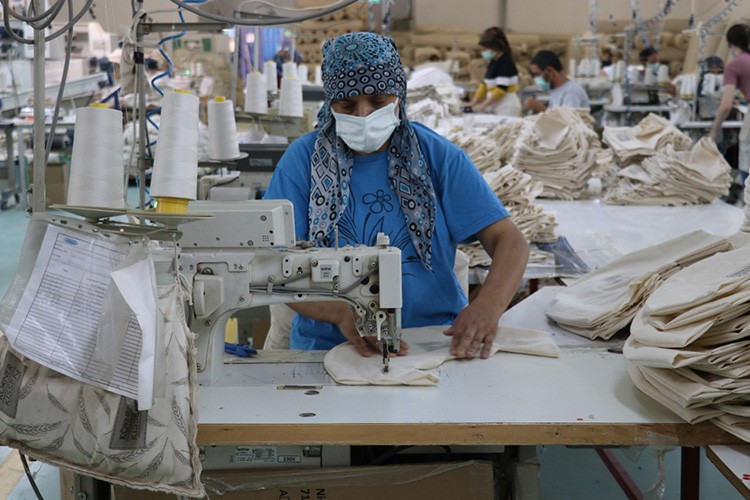 Tahıl ve meyve çekirdekli terapi yastıkları Avrupa'dan ilgi görüyor