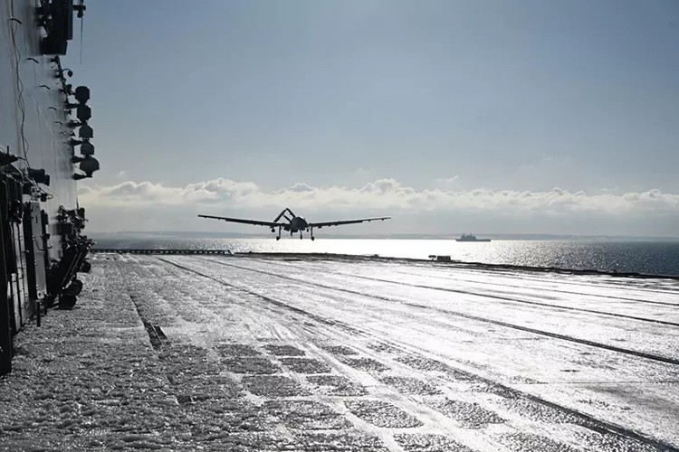 NATO'daki gövde gösterisi dengelerini bozdu