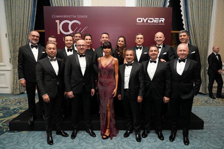 Otomotivciler Cumhuriyet'in 100. Yılını Muhteşem Bir Balo ile Kutladı