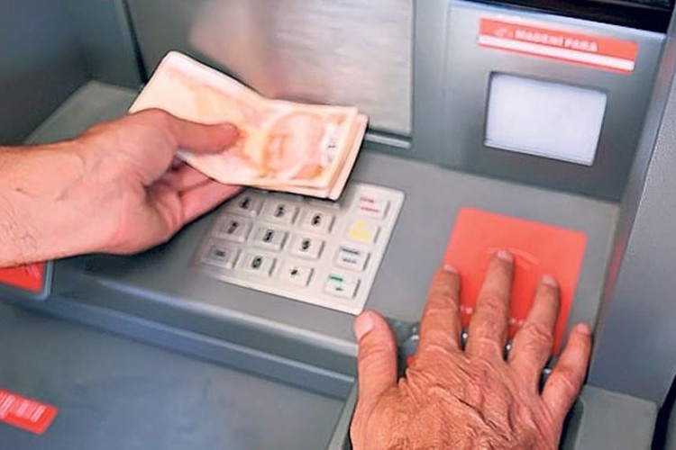 Çalışmayan emeklilere 5 bin liranın ödenmesi yarın başlayacak