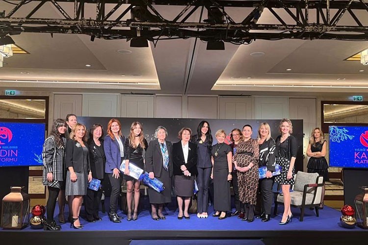 Fırsat eşitliğine ilham veren kadınlar ödüllendirildi