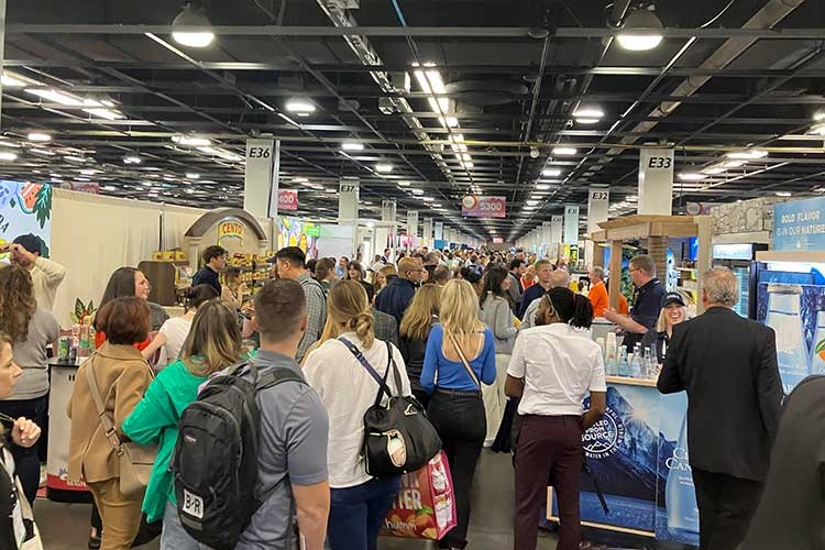 Hedefine ulaşmak için ABD'yi radarına aldı