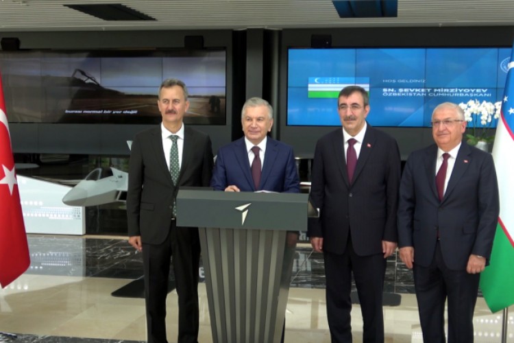 Özbekistan Cumhurbaşkanı Mirziyoyev TUSAŞ'a ziyaret