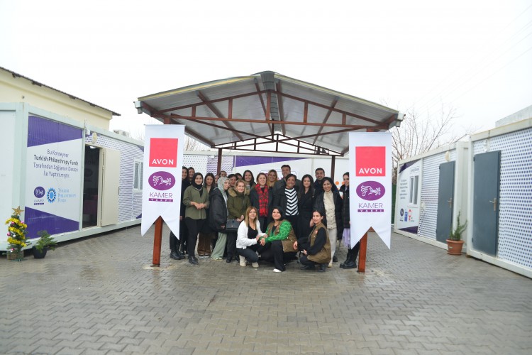 Avon deprem bölgesinde 1 yılda 500 bin kadının hayatına dokundu