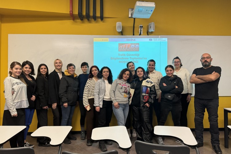 fiyuu'lu Kuryeler Artık Akademili!