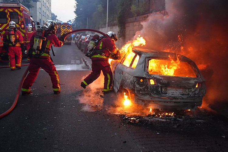 Fransa'daki olayların yeni merkez üssü Marsilya ve Lyon