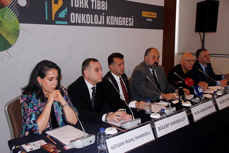 Antalya'da 12. Türk Tıbbi Onkoloji Kongresi düzenlendi