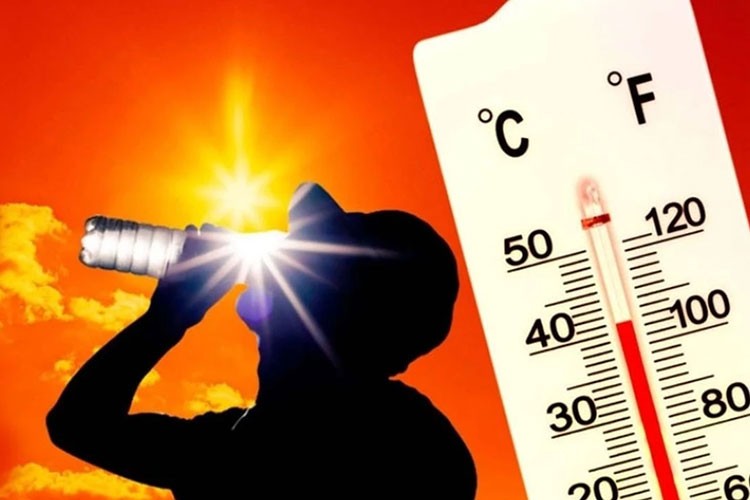 ünün ilk yarısında termometreler 17 kentte 40 dereceyi aştı
