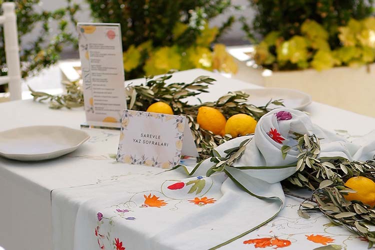 Sarev ile Yaz Ruhunu Hissedeceksiniz!