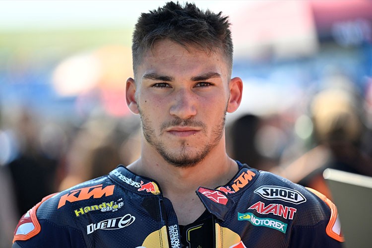 Milli motosikletçi Deniz Öncü, İspanya'da 5. oldu