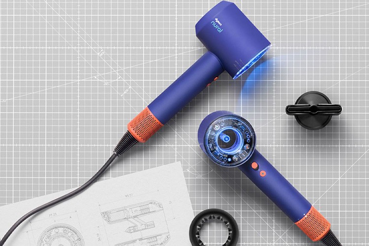 Akıllı saç kurutma makinesi satışa sunuldu