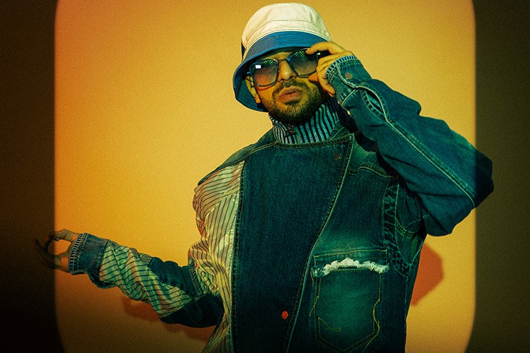 Asil'den "Kırmızı Kar"