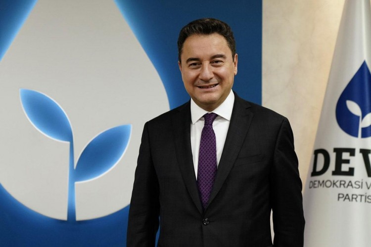 Ülkem adına üzgünüm diyen Ali Babacan iktidara seslendi