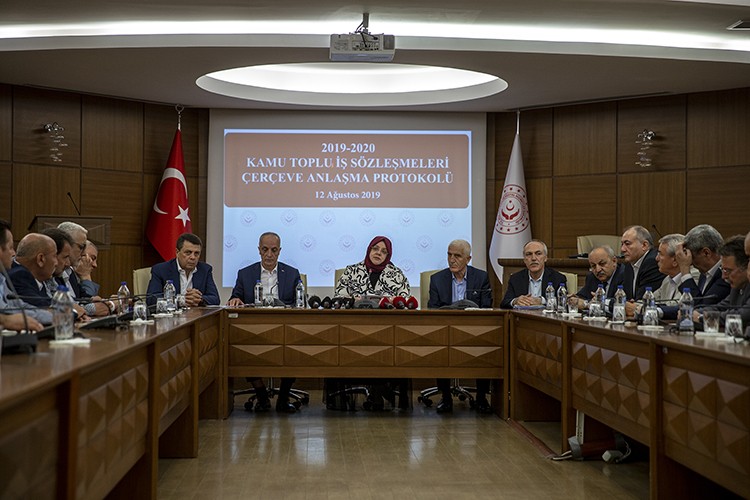 Kamuya yüzde 8+4 zam