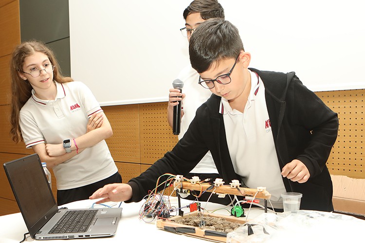 Tüpraş ve MEB'den Robotik Kodlama Yarışması