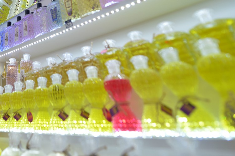 Safranlı ürünlere turist ilgisi yoğun