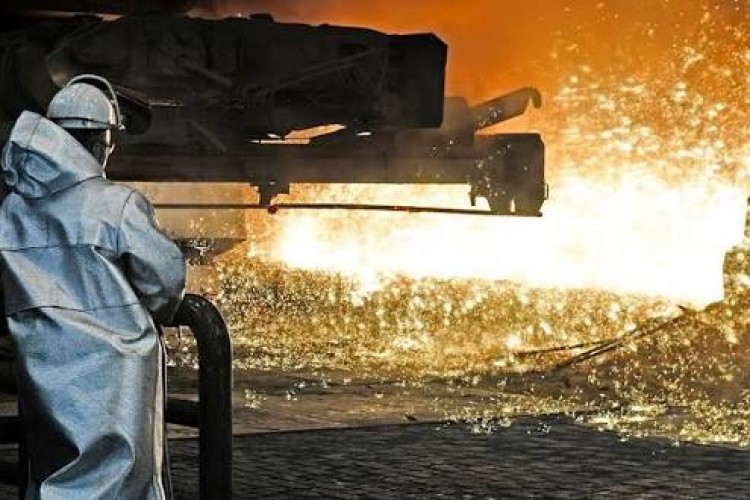 Avro Bölgesi'nde imalat sanayi PMI temmuzda hızlı yükseldi