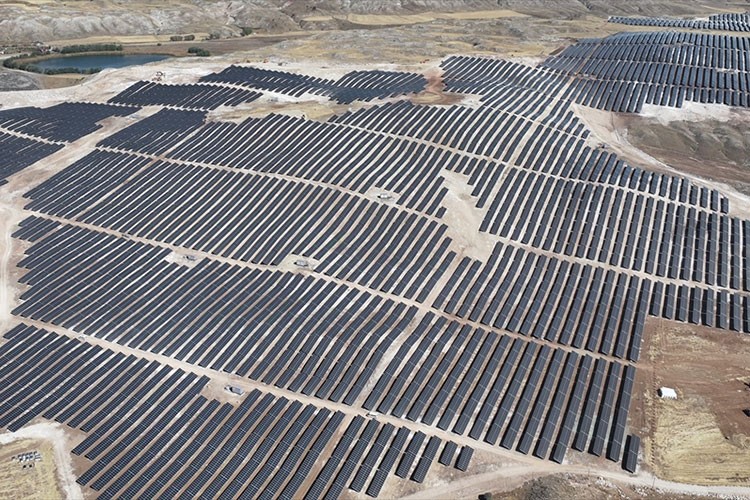 Türk Telekom Sivas'taki GES yatırımını 5G ile İstanbul'dan açtı