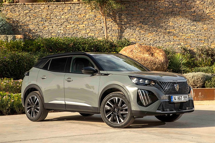 Bir Peugeot modeline sahip olmak nisan ayında çok daha kolay