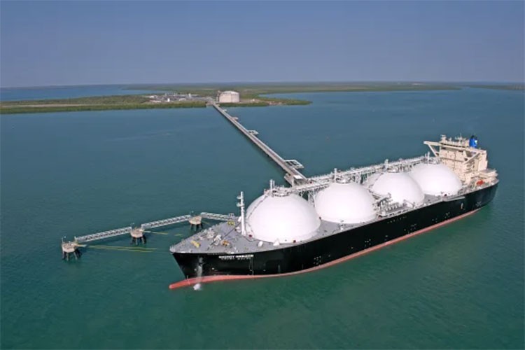 Avrupa'nın LNG ithalatı en düşük seviyeye geriledi