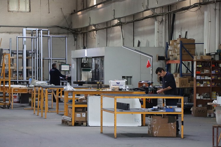 Kırklareli'nde geliştirilen solar panel sistemli yapılar 12 ülkeye satılıyor