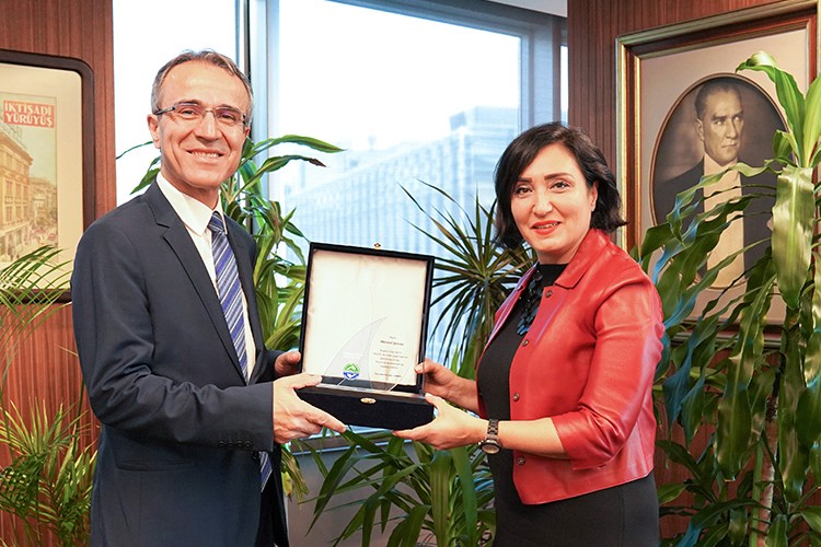 Denizleri de koruyor