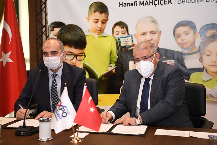 Başkan Mahçiçek'ten eğitime dev destek