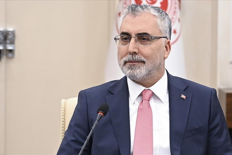 Bakan Işıkhan: ''2 milyon 861 bin 770 Bağ-Kur emeklisinin fark tutarlarını yatıracağız''