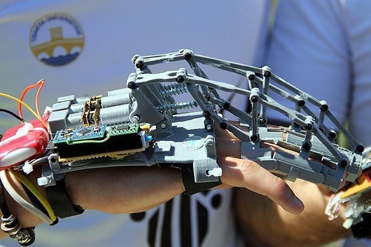 "Biyohibrit Robot" projesi için düğmeye basıldı