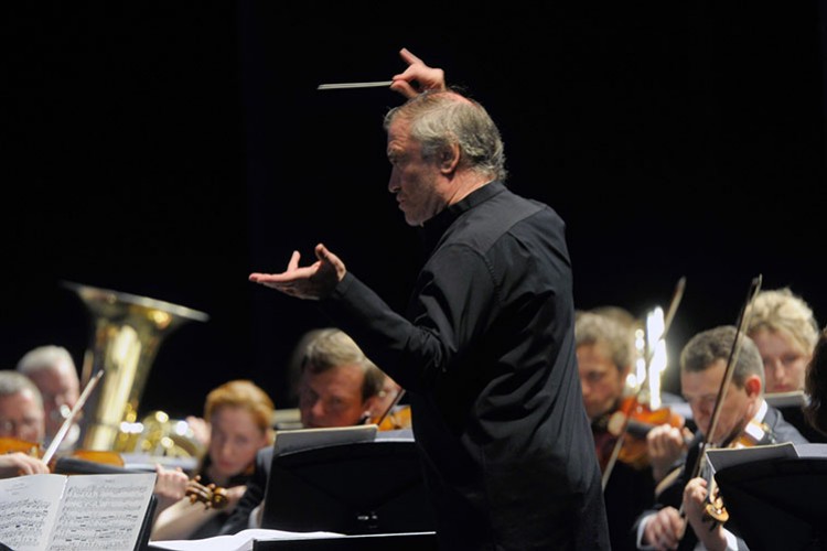 Mariinsky Orkestrası Gergiev yönetiminde Türkiye'ye geliyor