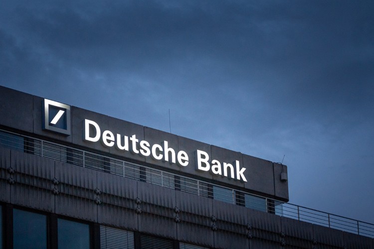 Deutsche Bank'ta "ayrıcalıklı denetim" iddiası