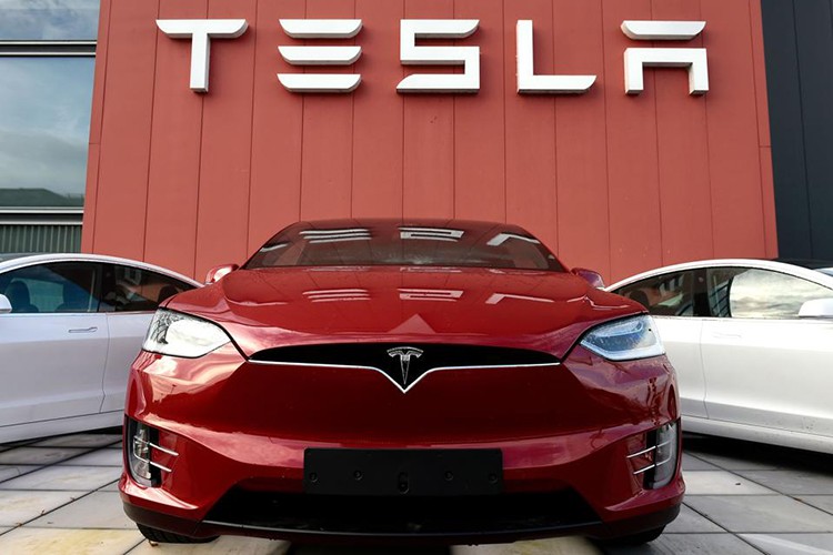 Tesla'dan 1,1 milyar dolarlık rekor kar