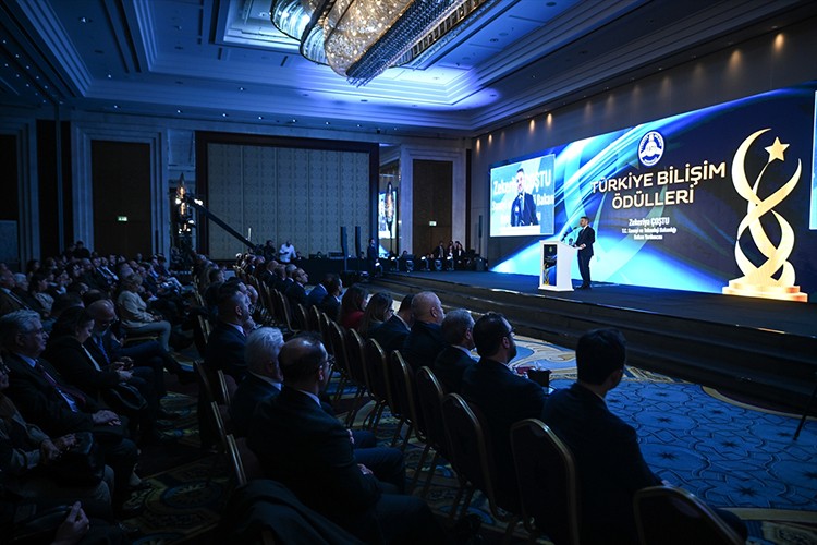 Türkiye Bilişim Ödülleri sahiplerini buldu
