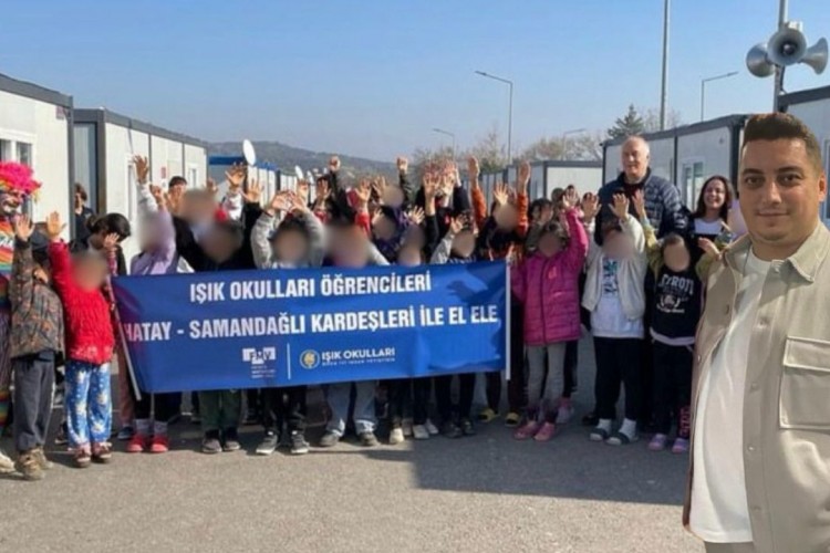 GELECEĞE IŞIK TUTTULAR