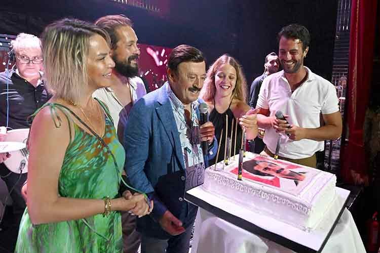 Selami Şahin'e doğumgünü sürprizi