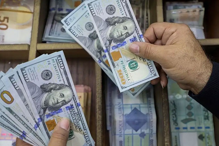 Dolar 40.22 liradan açıldı