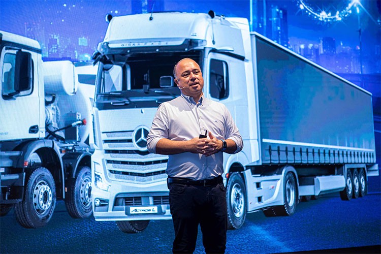 Mercedes-Benz Kamyon Satış Bayileriyle Buluştu