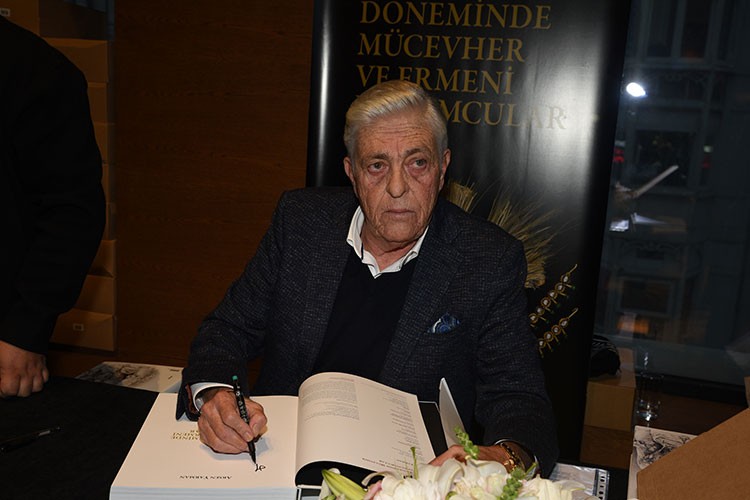 Arsen Yerman yeni kitabını tanıttı