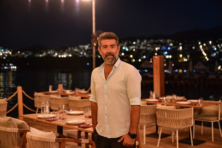 Küçük iskelede Bodrum rüyası