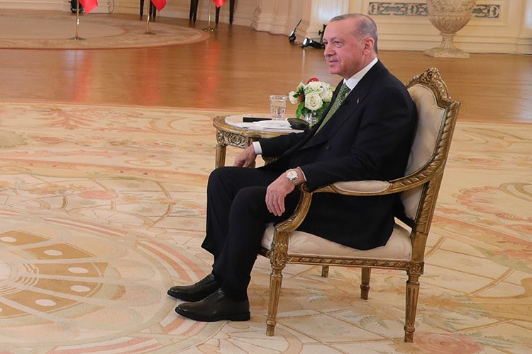 "Seçim öncesine kadar kurda iyileşme göreceğiz"