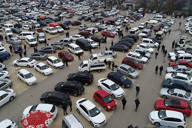 İkinci el durgun seyrediyor