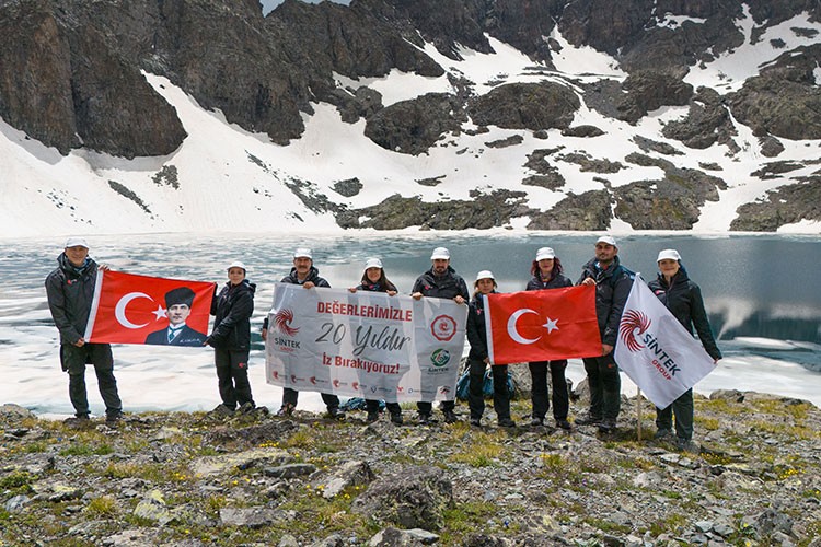 Global Türk markasindan 20.yil özel filmi