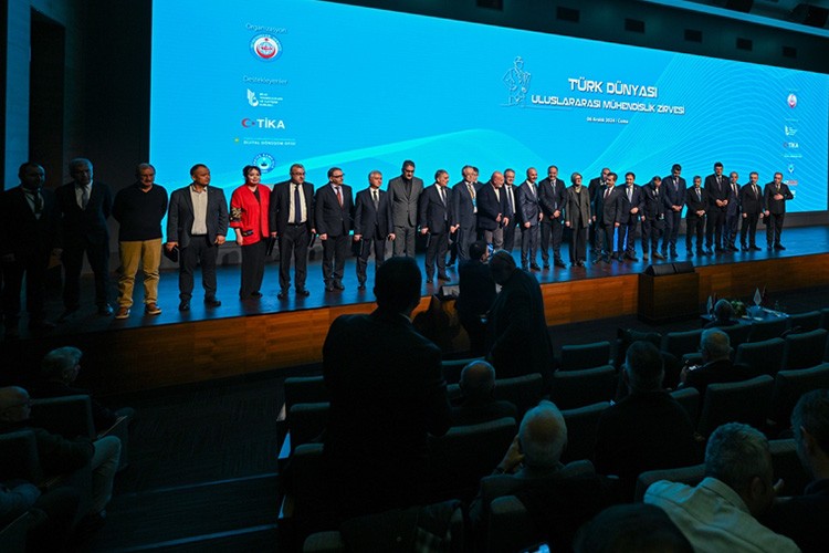Türk Dünyası Uluslararası Mühendislik Zirvesi Ankara'da yapıldı