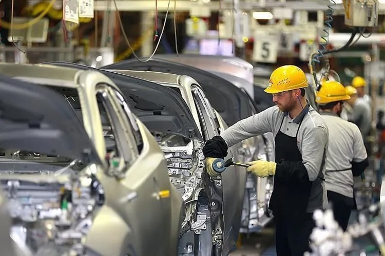 Otomotiv üretimi yüzde 6 geriledi
