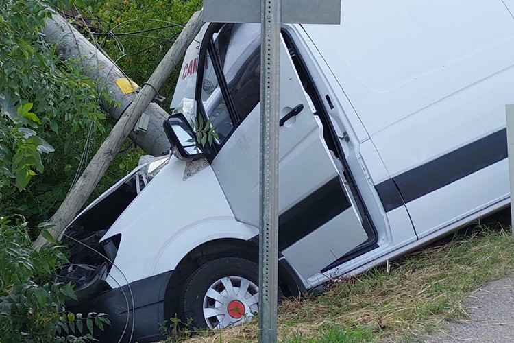 Canlı yayın aracı kaza yaptı: 2 ölü, 1 yaralı